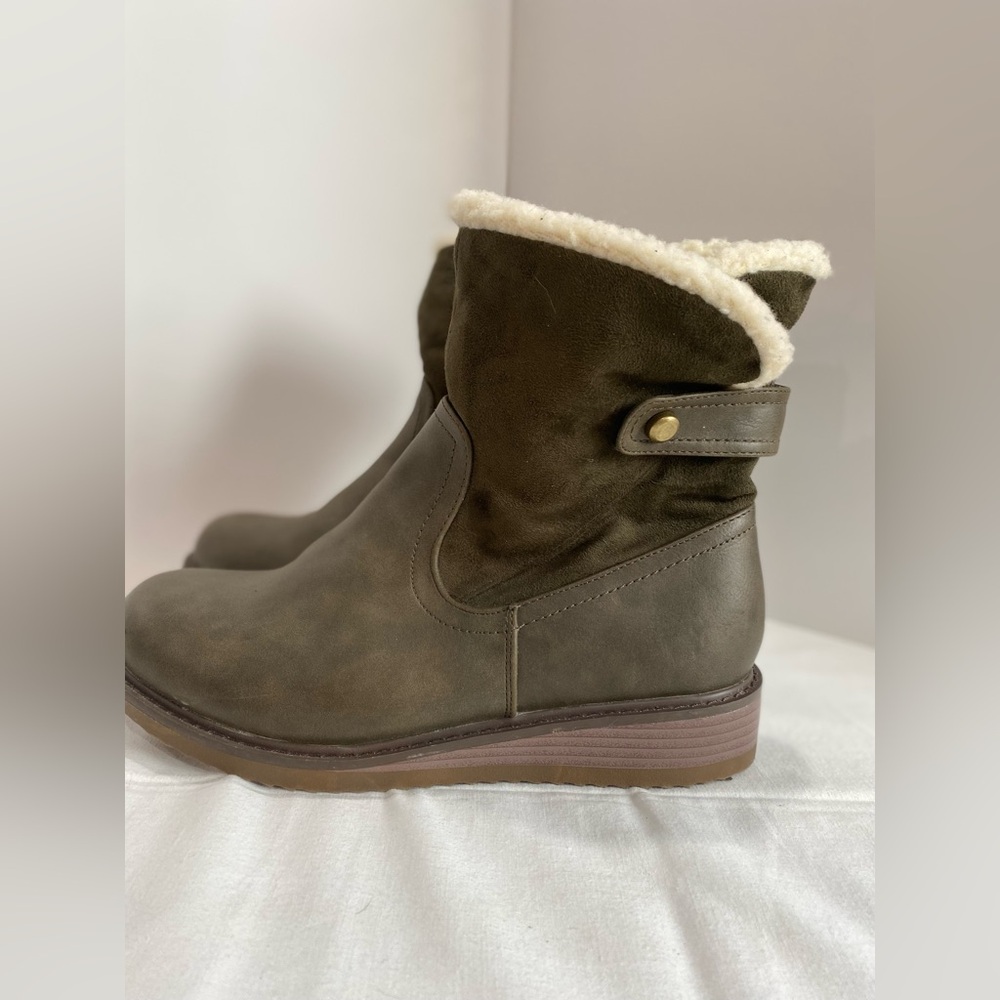 Sociology Sherpa boots